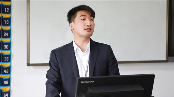 ʯ���f���A��X�WУ