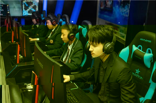 ʯ���f���A��X�W(xu��)У