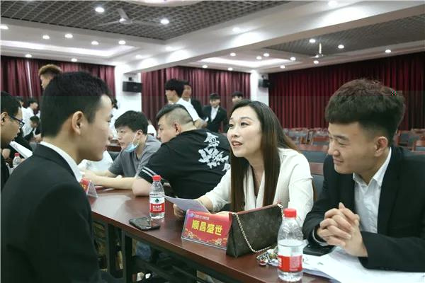 ʯ���f���A��X�W(xu��)У