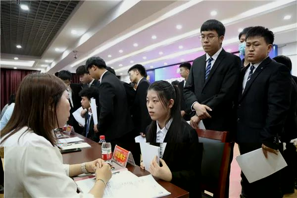 ʯ���f���A��X�W(xu��)У