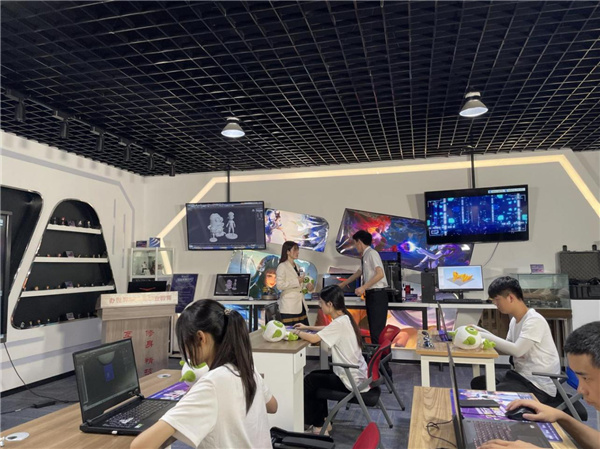 ʯ���f���A��X�W(xu��)У