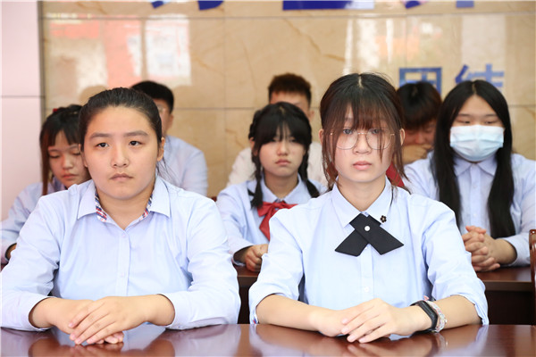 ʯ���f���A��X�W(xu��)У