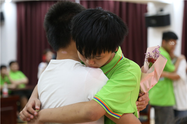 ʯ���f���A��X�WУ