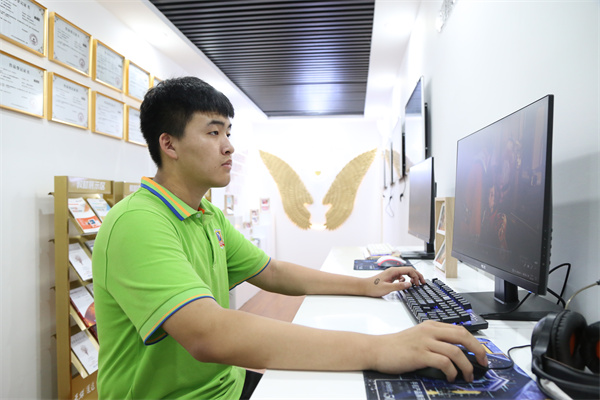 ʯ���f���A��X�W(xu��)У