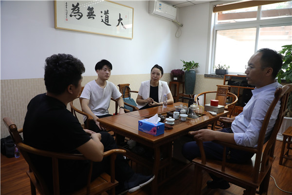 ʯ���f���A��X�WУ