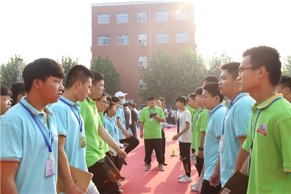 ʯ���f���A��X�WУ