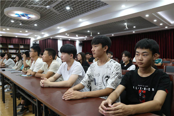 石家莊新華電腦學(xué)校