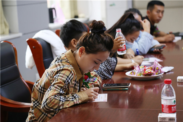 ʯ���f���A��X�W(xu��)У