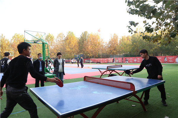 ʯ���f���A��X�WУ