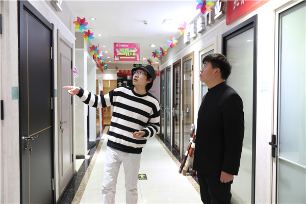 ʯ���f���A��X�WУ