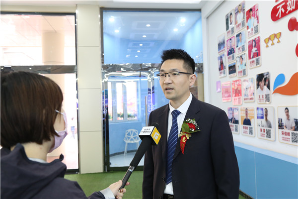 ʯ���f���A��X�W(xu��)У