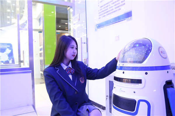 ʯ���f���A��X�W(xu��)У