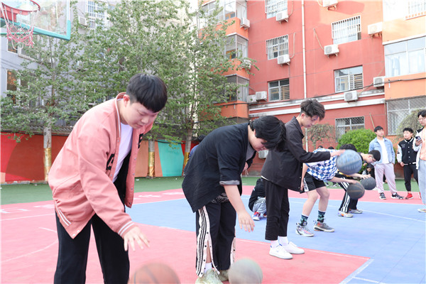 ʯ���f���A��X�W(xu��)У