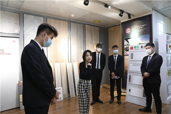 ʯ���f���A��X�W(xu��)У