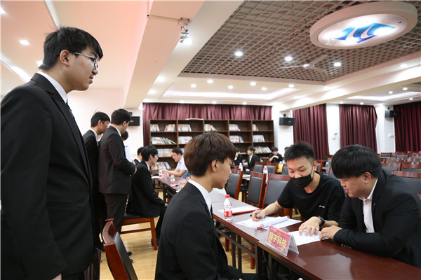 ʯ���f���A��X�W(xu��)У