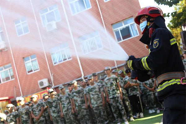 ʯ���f���A��X�W(xu��)У