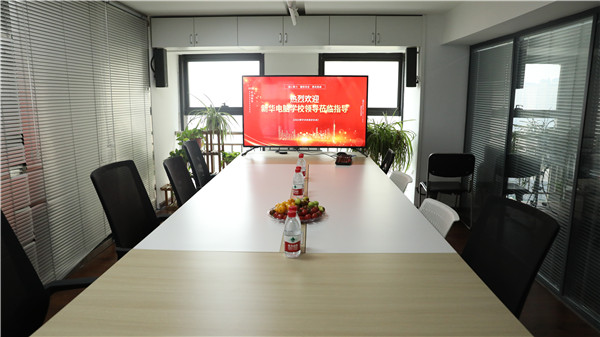 ʯ���f���A��X�W(xu��)У