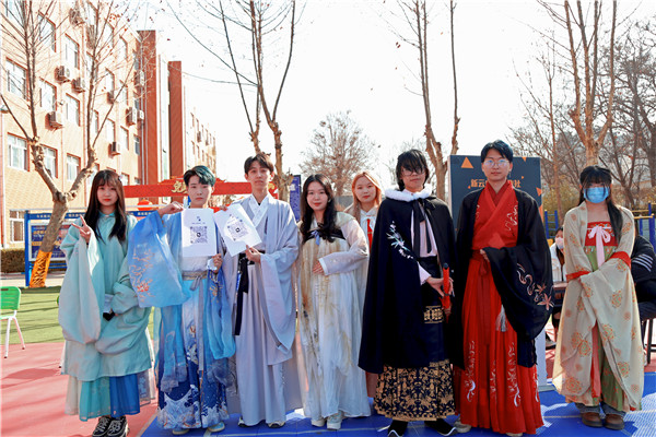 ʯ���f���A��X�W(xu��)У