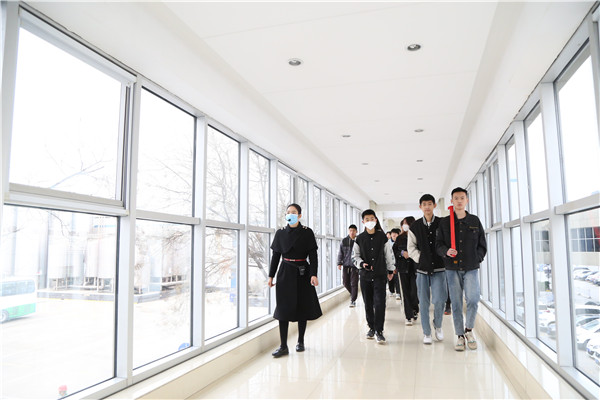 ʯ���f���A��X�W(xu��)У