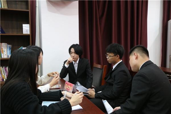 ʯ���f���A��X�W(xu��)У