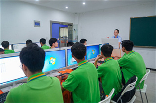 ʯ���f���A��X�W(xu��)У