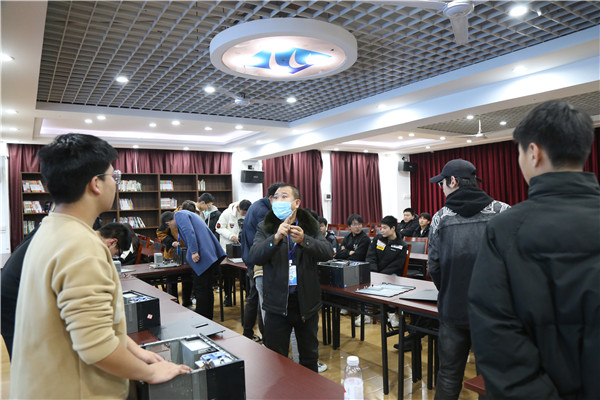 ʯ���f���A��X�W(xu��)У