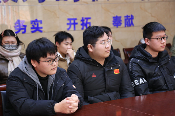 ʯ���f���A��X�WУ