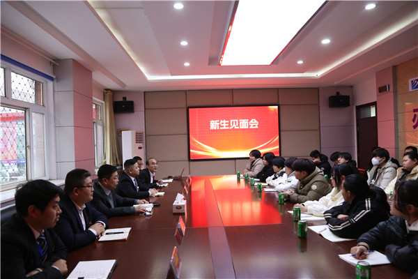 ʯ���f���A��X�WУ