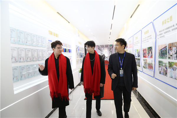 ʯ���f���A��X�W(xu��)У