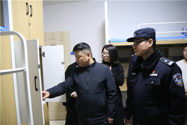 ʯ���f���A��X�W(xu��)У