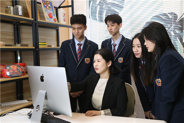 ʯ���f���A��X�WУ