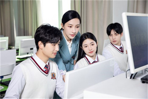 ʯ���f���A��X�W(xu��)У