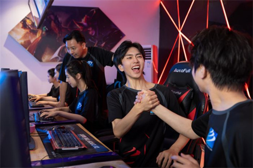 ʯ���f���A��X�WУ