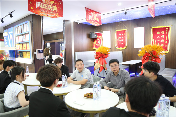 ʯ���f���A��X�W(xu��)У