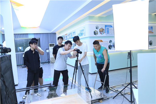 ʯ���f���A��X�W(xu��)У