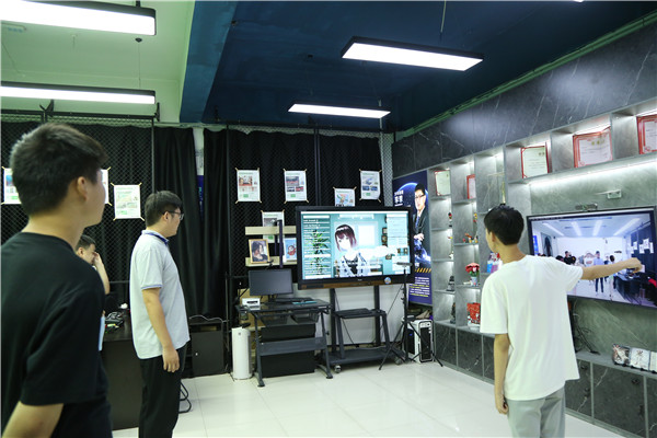 ʯ���f���A��X�W(xu��)У