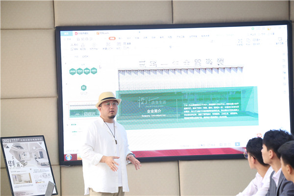 ʯ���f���A��X�W(xu��)У