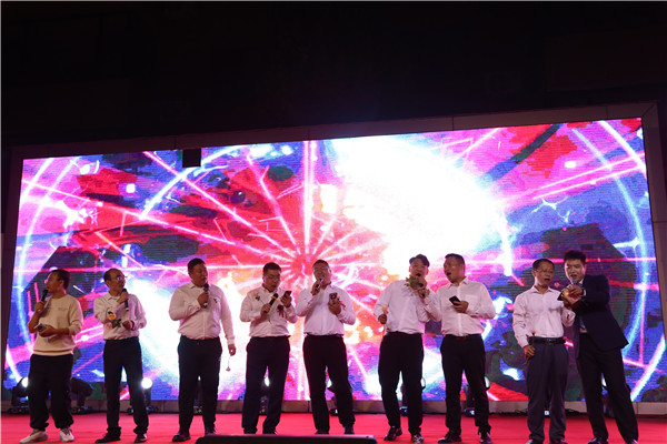 ʯ���f���A��X�W(xu��)У