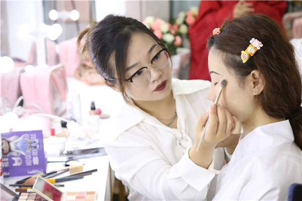 ʯ���f���A��X�W(xu��)У