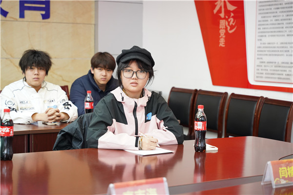 ʯ���f���A��X�W(xu��)У